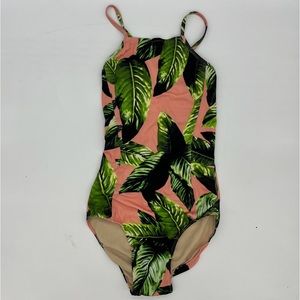ALBION ONE PIECE SWIMSUIT! 💚💗